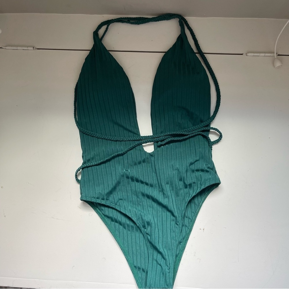 Nwot green full body swimsuit - Picture 1 of 4